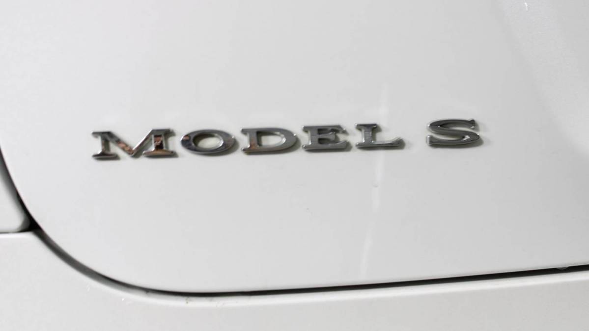 2016 Tesla Model S 5YJSA1E22GF153819