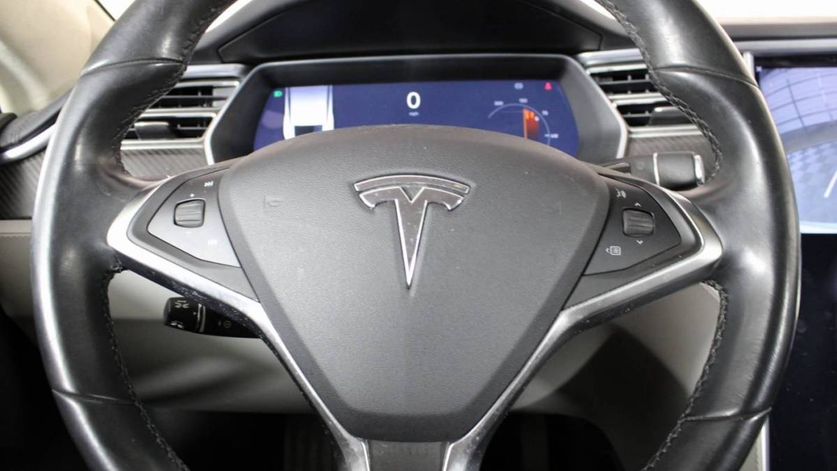2016 Tesla Model S 5YJSA1E22GF153819