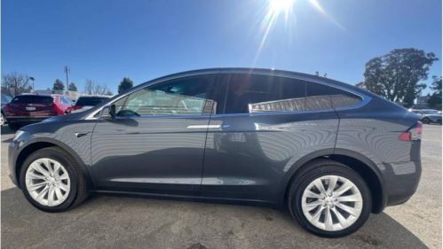 2017 Tesla Model X 5YJXCDE26HF079436