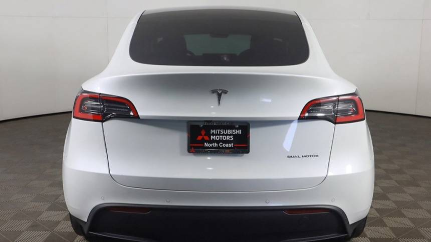 2020 Tesla Model Y 5YJYGDEE4LF050335