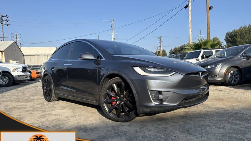 2018 Tesla Model X 5YJXCBE45JF133952