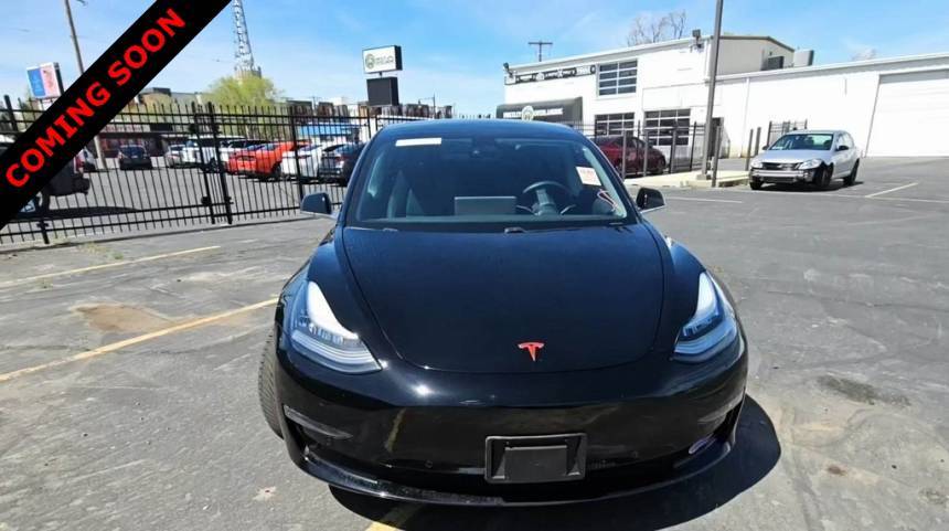 2019 Tesla Model 3 5YJ3E1EB4KF208742