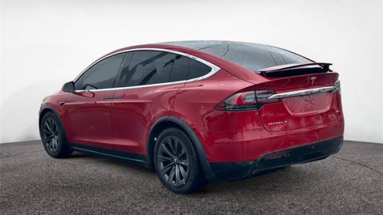 2018 Tesla Model X 5YJXCBE26JF123557
