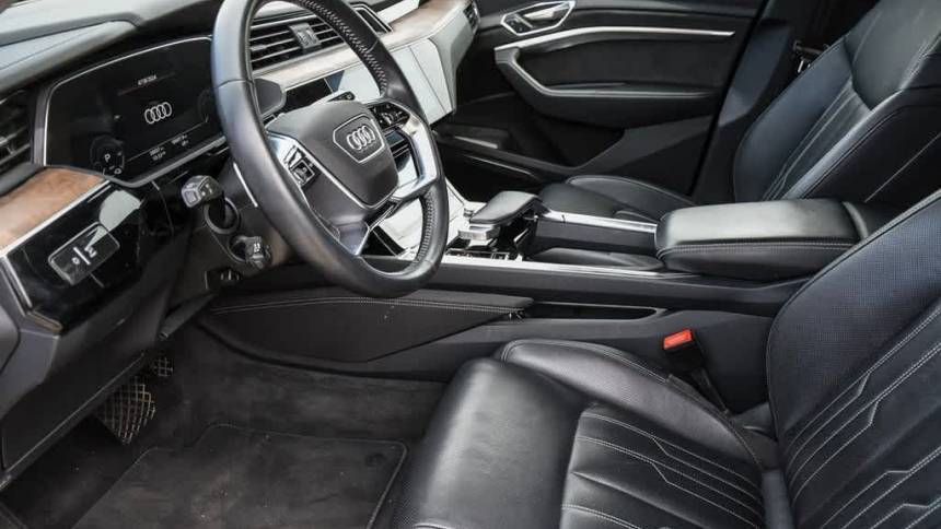 2019 Audi e-tron WA1VAAGE4KB024314