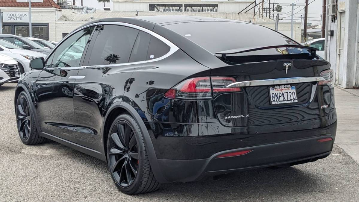 2016 Tesla Model X 5YJXCBE43GF005606