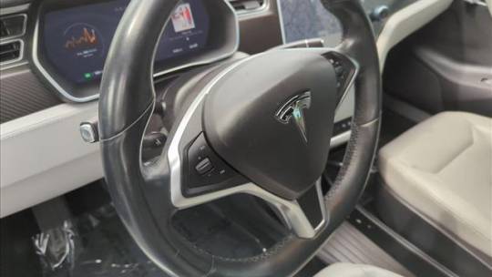 2015 Tesla Model S 5YJSA1E27FF116330