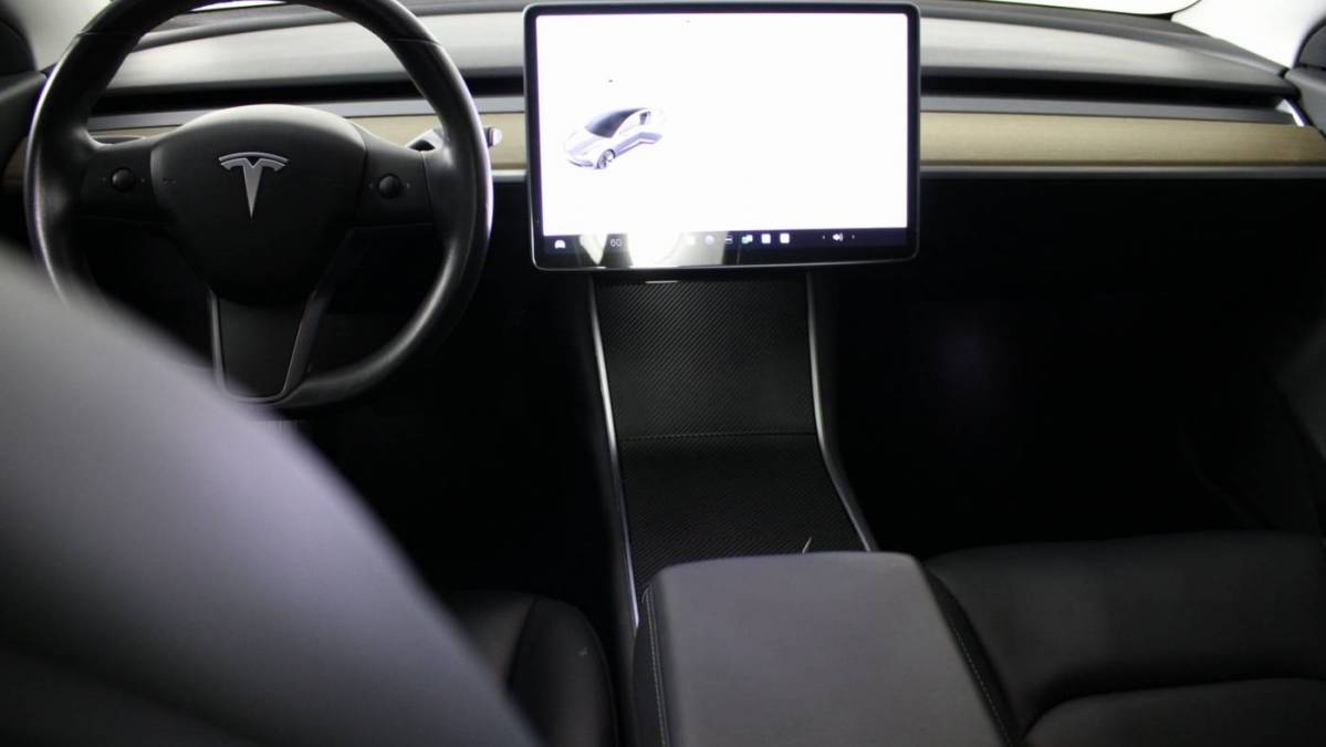 2018 Tesla Model 3 5YJ3E1EB9JF183268