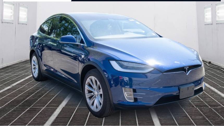 2017 Tesla Model X 5YJXCDE21HF077528