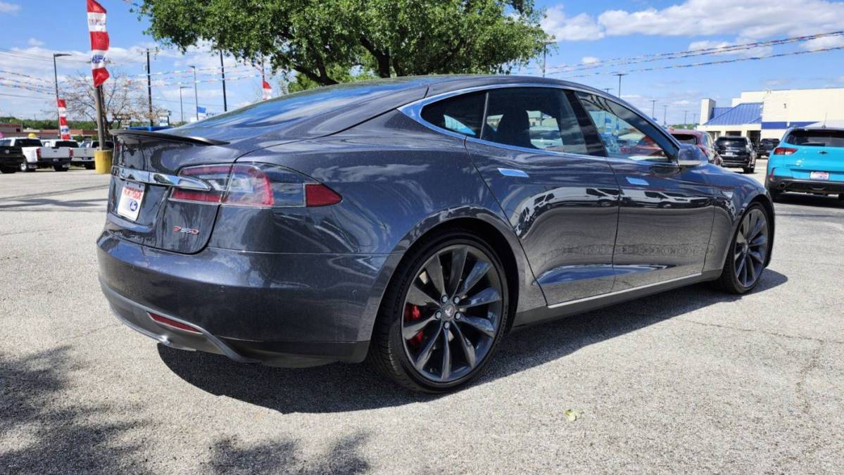 2015 Tesla Model S 5YJSA1H45FF091988