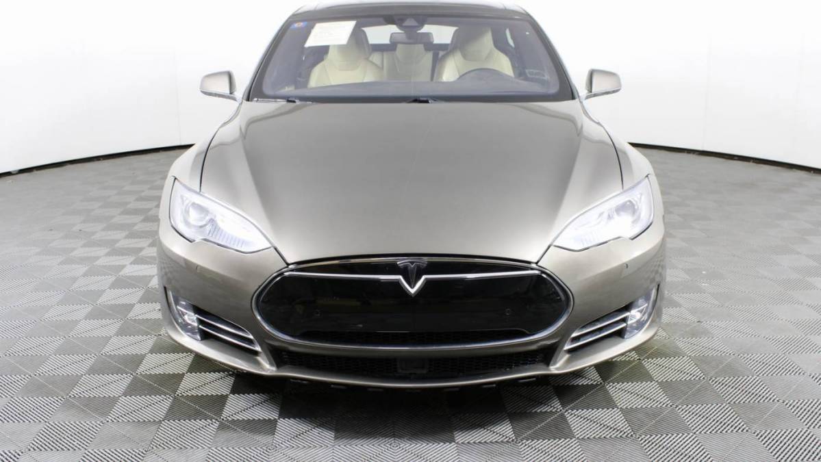 2015 Tesla Model S 5YJSA1E27FF104386