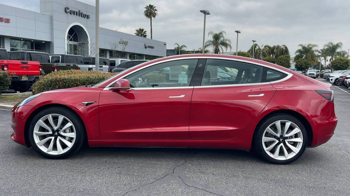 2018 Tesla Model 3 5YJ3E1EB8JF115902