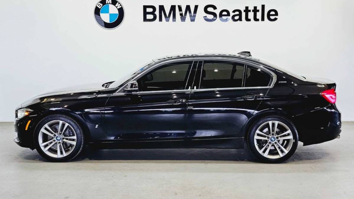 2017 BMW 3 Series WBA8E1C52HK895151