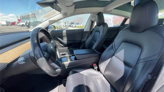 2018 Tesla Model 3 5YJ3E1EA3JF160351