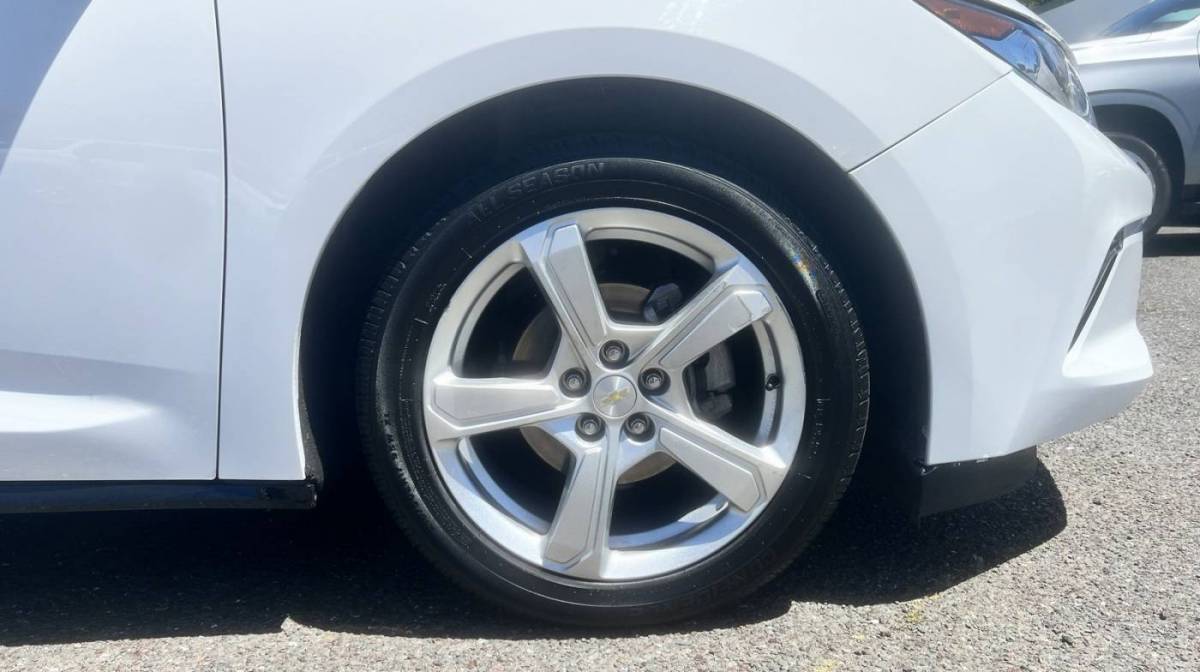 2018 Chevrolet VOLT 1G1RC6S52JU108701