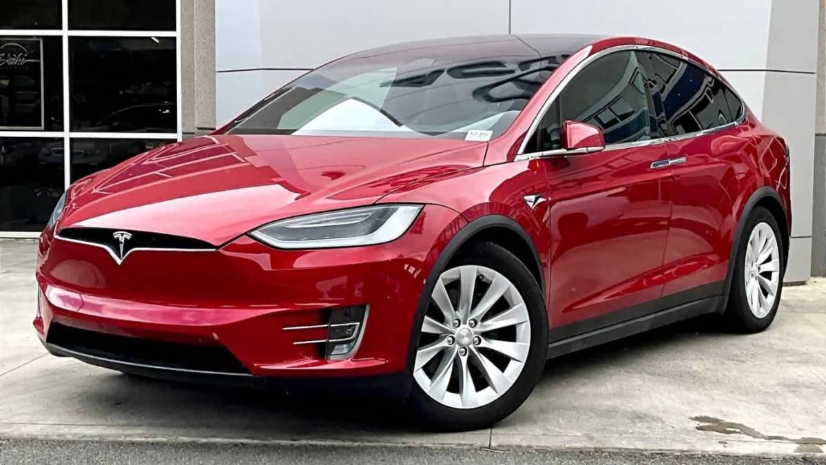 2018 Tesla Model X 5YJXCBE2XJF120340