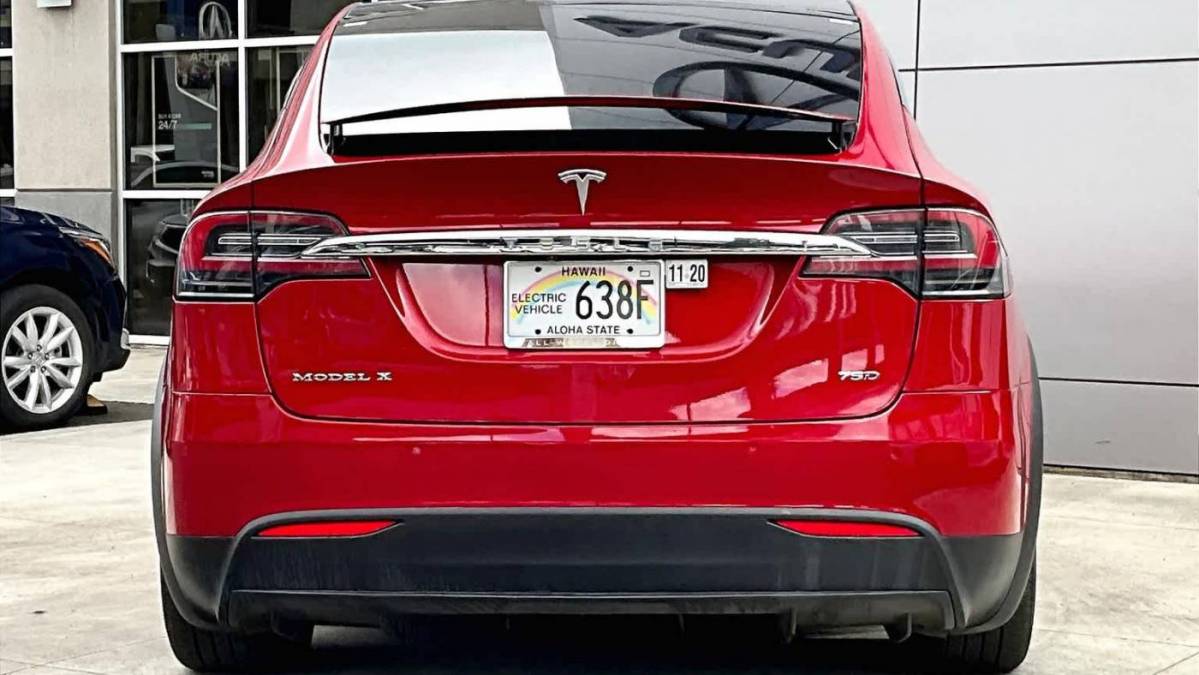 2018 Tesla Model X 5YJXCBE2XJF120340