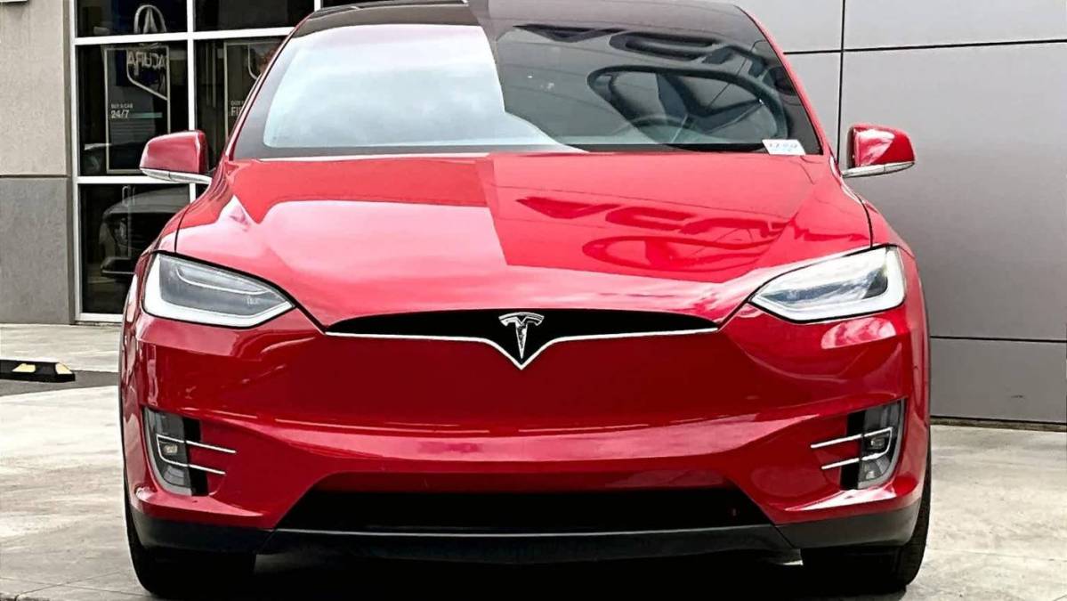 2018 Tesla Model X 5YJXCBE2XJF120340