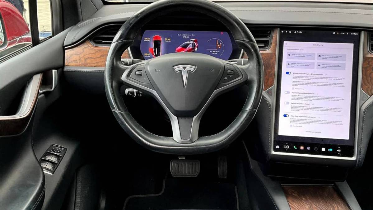 2018 Tesla Model X 5YJXCBE2XJF120340