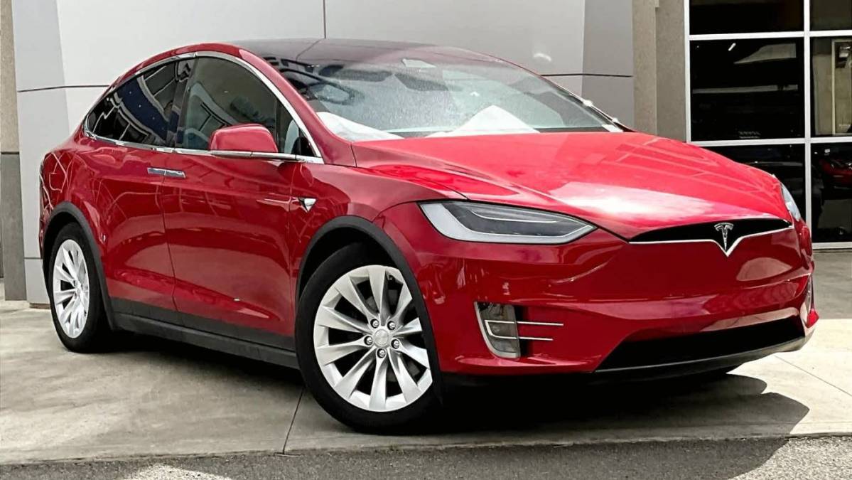 2018 Tesla Model X 5YJXCBE2XJF120340