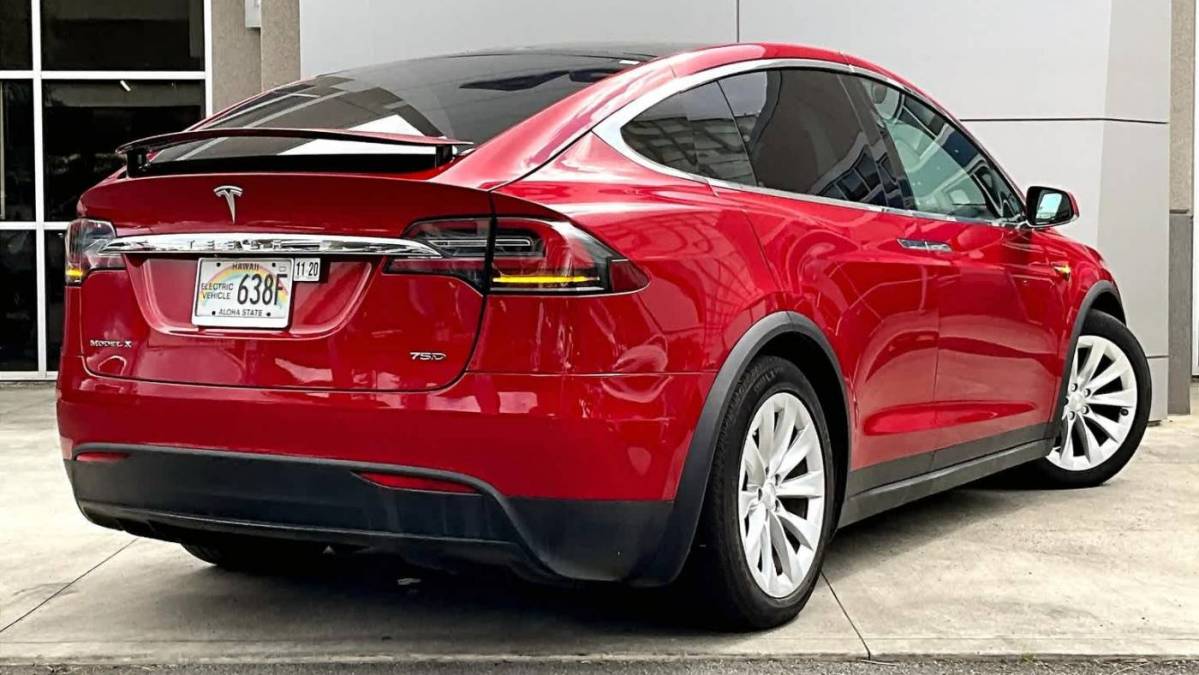 2018 Tesla Model X 5YJXCBE2XJF120340