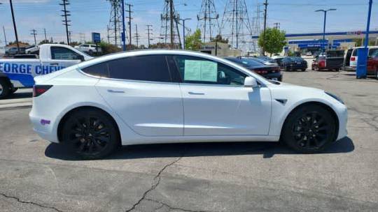 2019 Tesla Model 3 5YJ3E1EBXKF211662