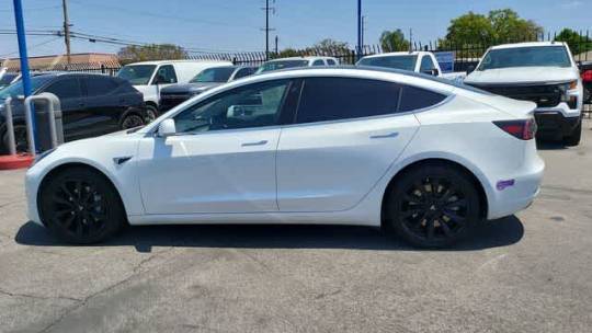 2019 Tesla Model 3 5YJ3E1EBXKF211662