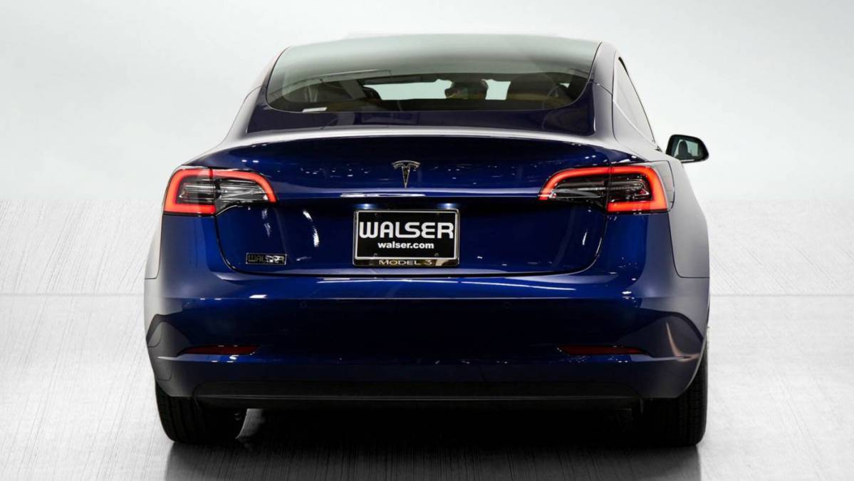 2018 Tesla Model 3 5YJ3E1EA1JF154421
