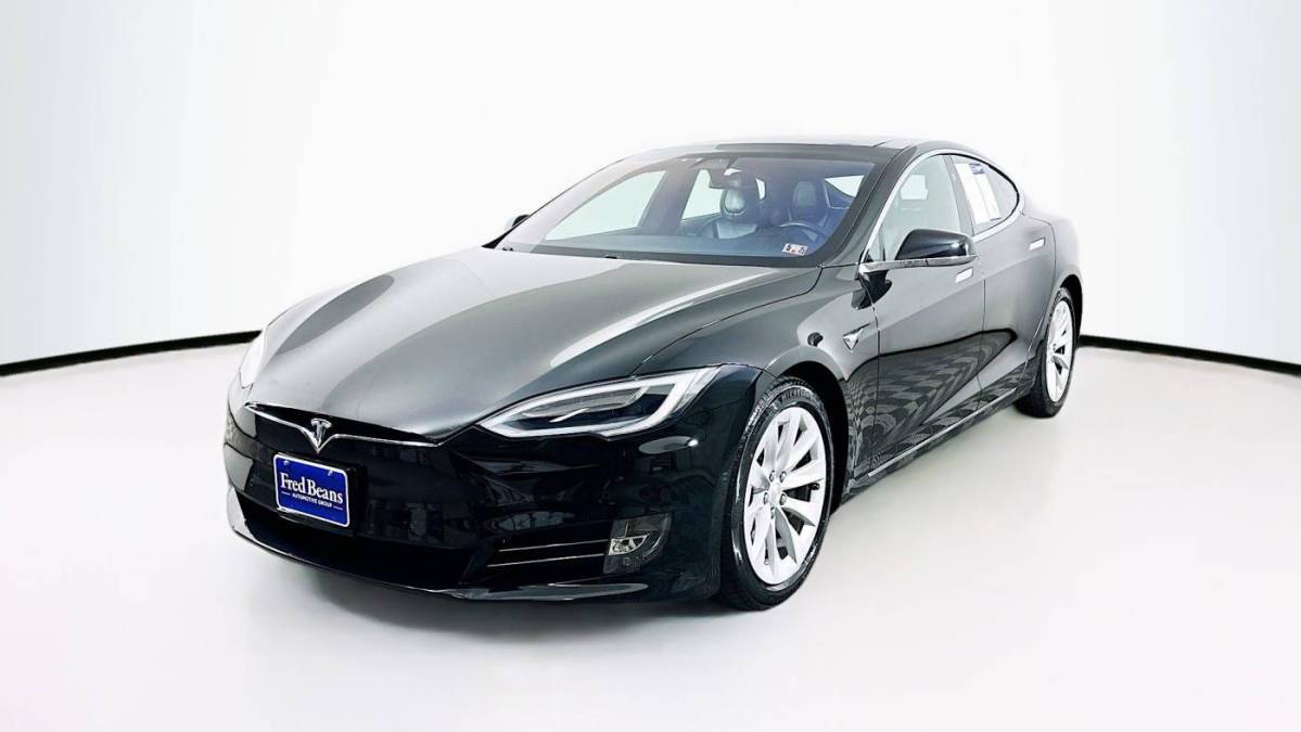 2017 Tesla Model S 5YJSA1E27HF214714