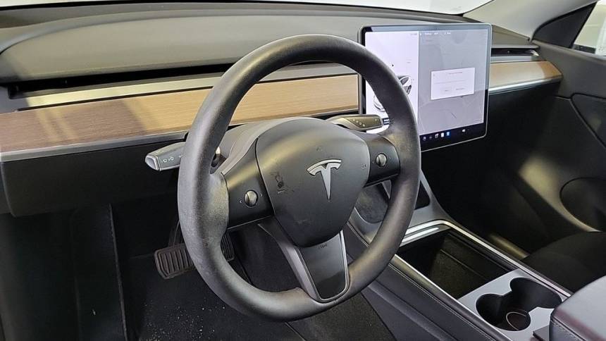 2021 Tesla Model Y 5YJYGAEE5MF208827