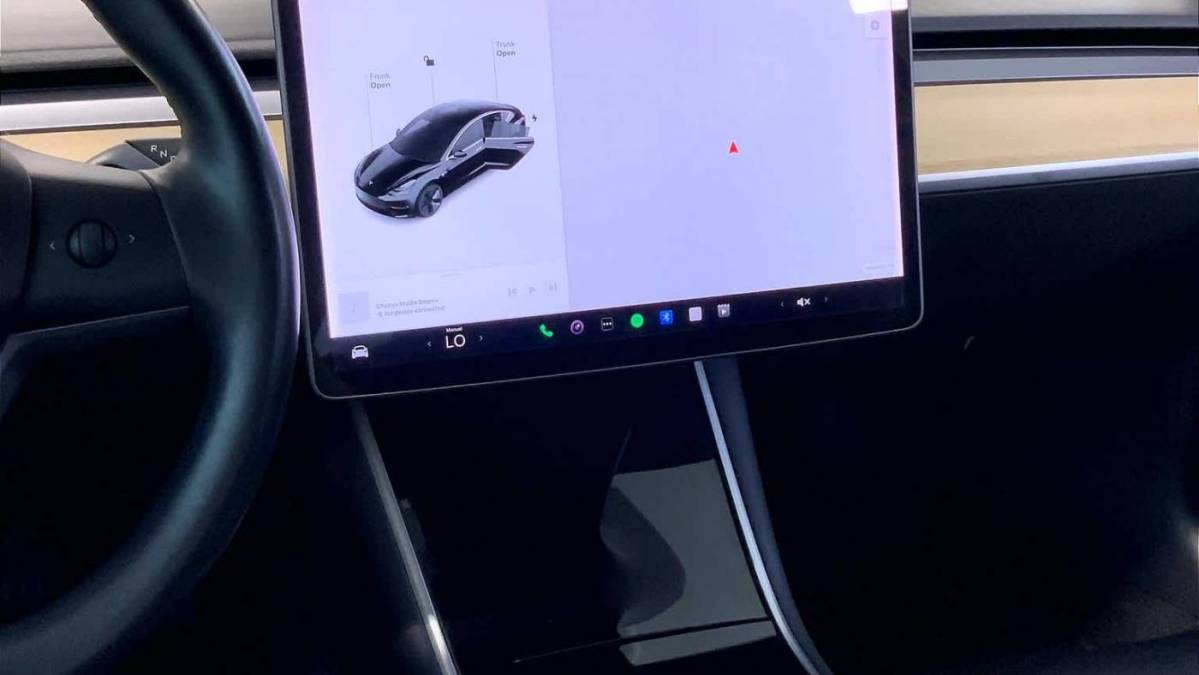 2018 Tesla Model 3 5YJ3E1EB3JF068407