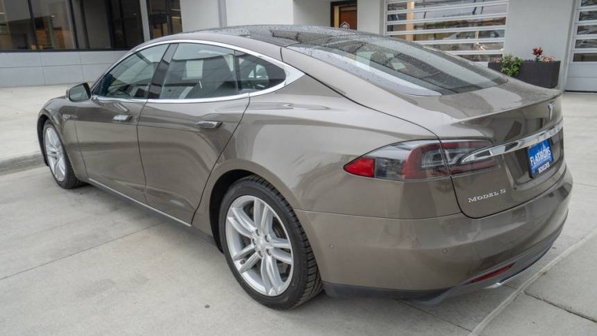 2015 Tesla Model S 5YJSA1E29FF109637