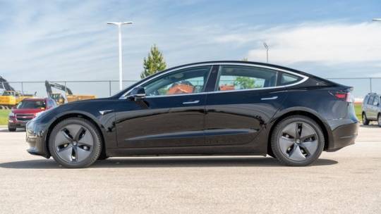 2018 Tesla Model 3 5YJ3E1EB3JF144207