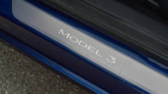 2018 Tesla Model 3 5YJ3E1EAXJF076351