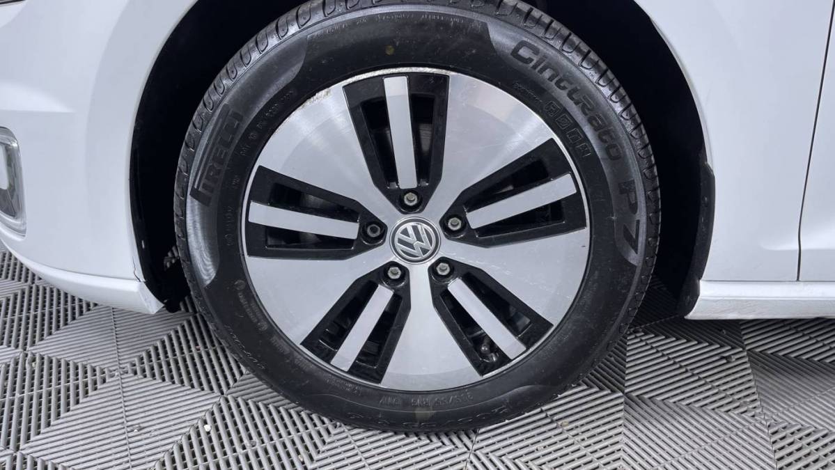 2015 Volkswagen e-Golf WVWPP7AU1FW911853