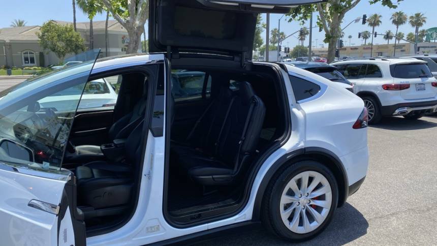 2020 Tesla Model X 5YJXCDE43LF264943