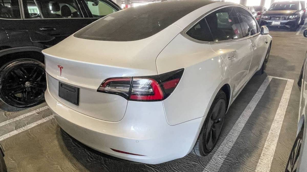 2019 Tesla Model 3 5YJ3E1EA1KF484237