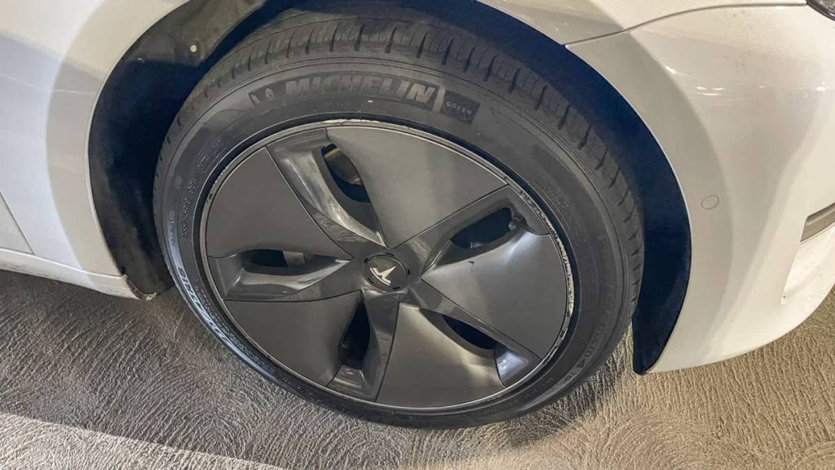 2019 Tesla Model 3 5YJ3E1EA1KF484237