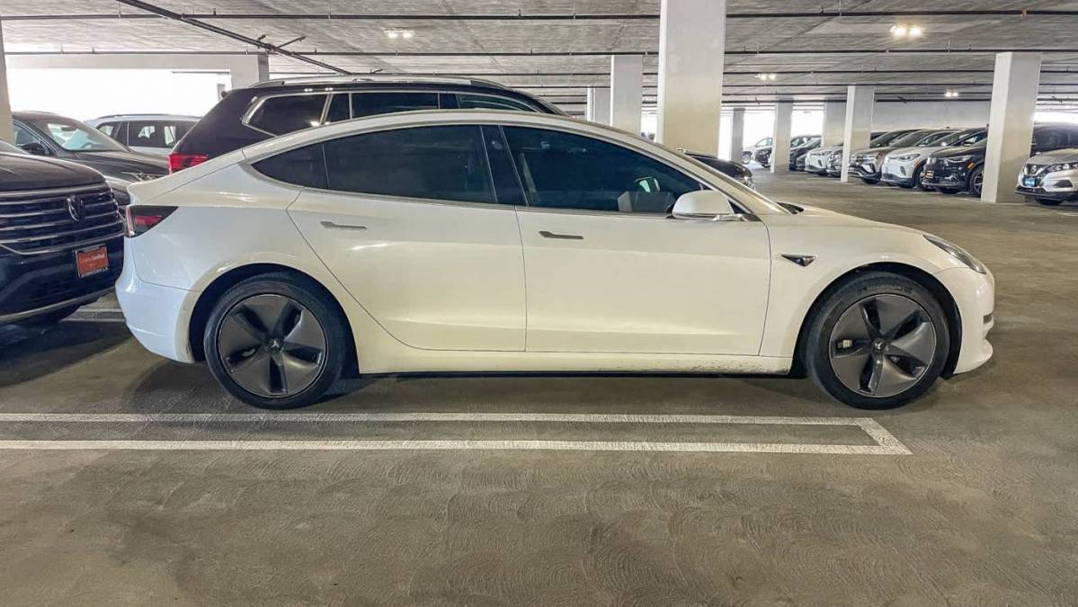 2019 Tesla Model 3 5YJ3E1EA1KF484237