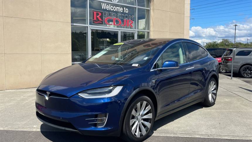 2018 Tesla Model X 5YJXCDE29JF126142