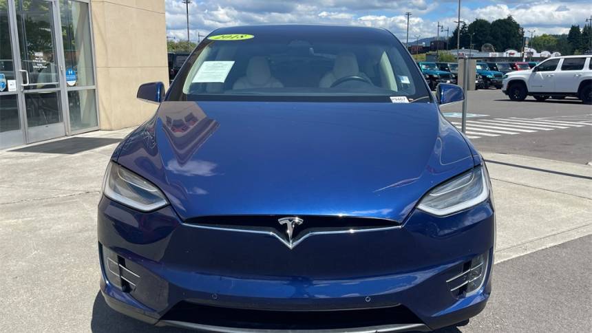 2018 Tesla Model X 5YJXCDE29JF126142