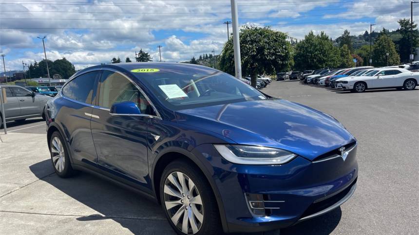 2018 Tesla Model X 5YJXCDE29JF126142