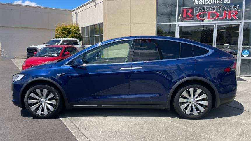 2018 Tesla Model X 5YJXCDE29JF126142