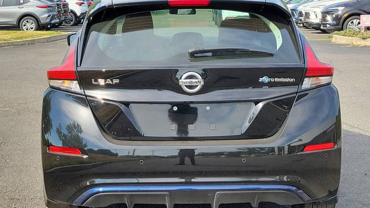 2022 Nissan LEAF 1N4AZ1BV8NC563074