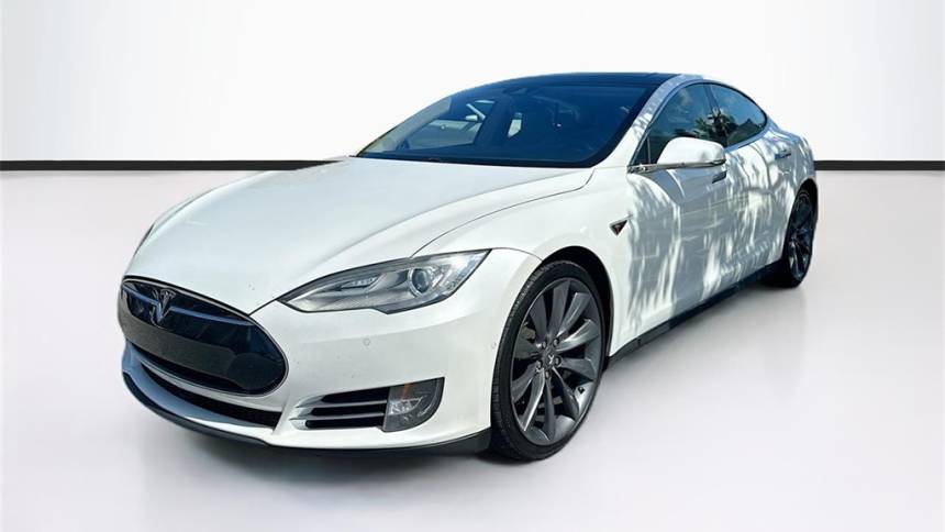 2015 Tesla Model S 5YJSA1H44FF095501