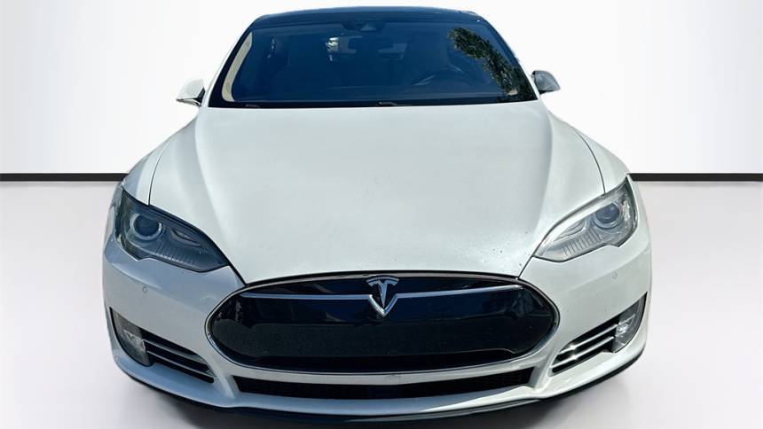 2015 Tesla Model S 5YJSA1H44FF095501