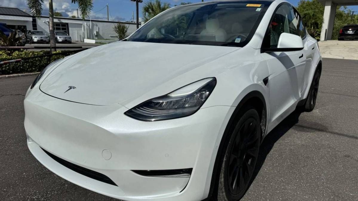 2021 Tesla Model Y 5YJYGDEE5MF112472