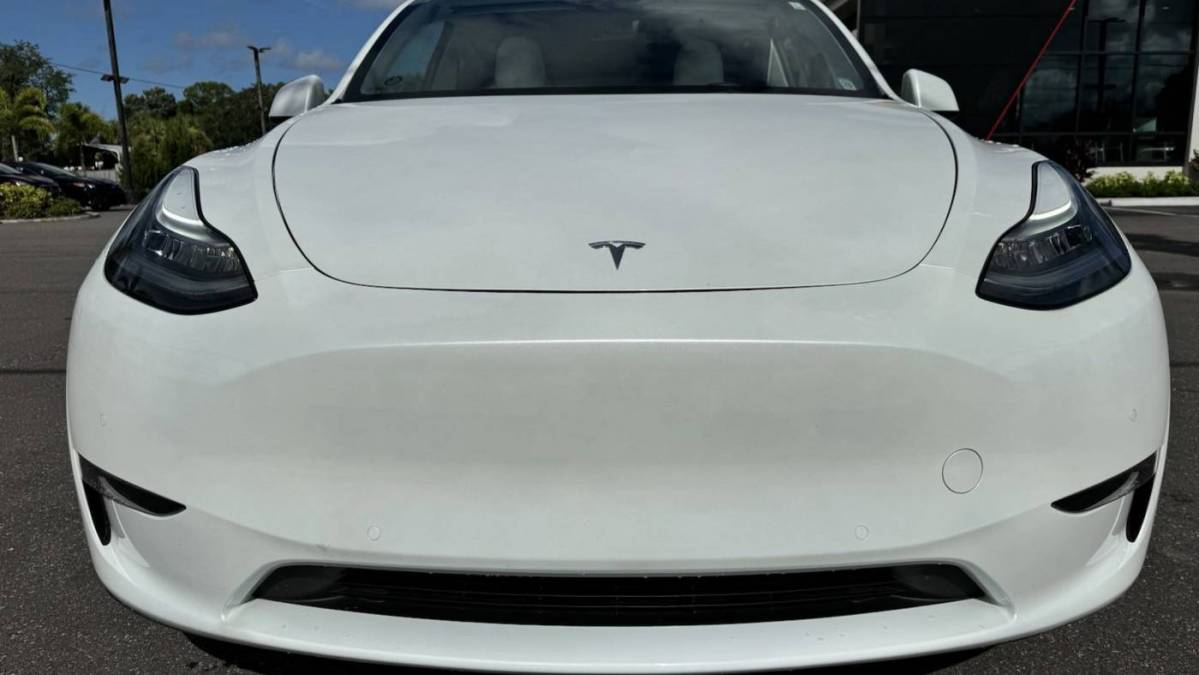 2021 Tesla Model Y 5YJYGDEE5MF112472