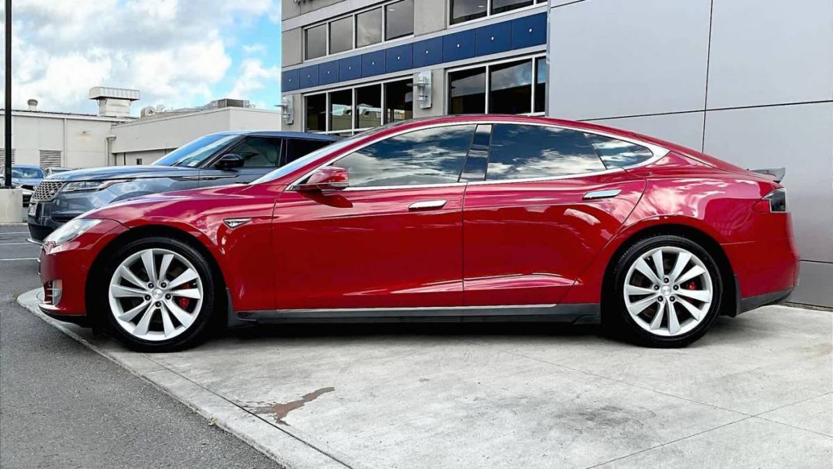 2015 Tesla Model S 5YJSA1H25FFP74000