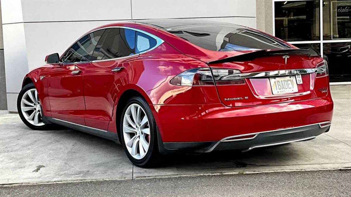 2015 Tesla Model S 5YJSA1H25FFP74000