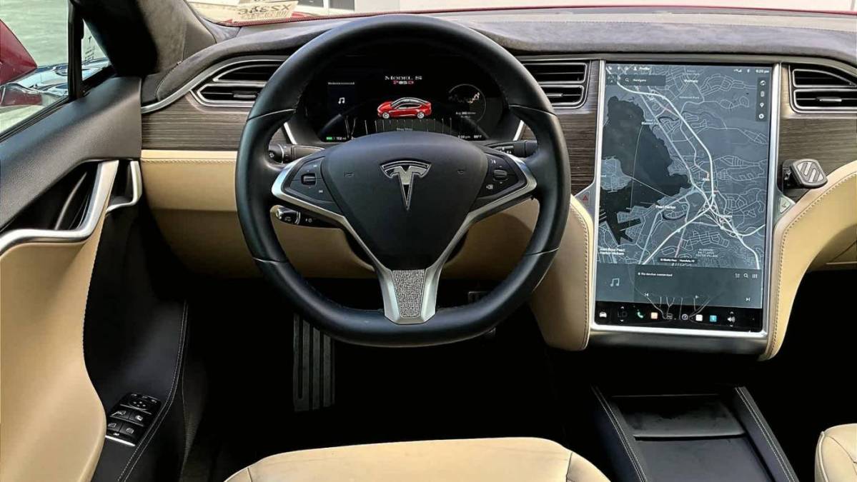 2015 Tesla Model S 5YJSA1H25FFP74000